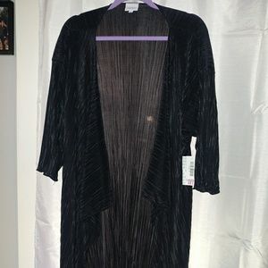 Lularoe - M Black Shirley Coverup